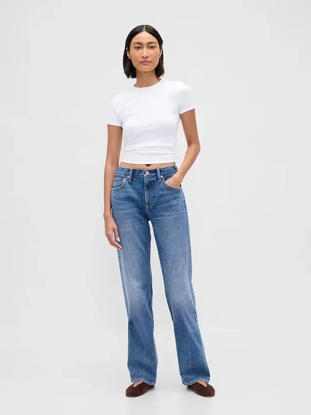 Jeans med medelhög midja, styv passform och rakt ben