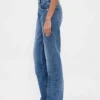 Jeans med medelhög midja, styv passform och rakt ben