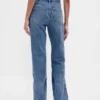 Jeans med medelhög midja, styv passform och rakt ben