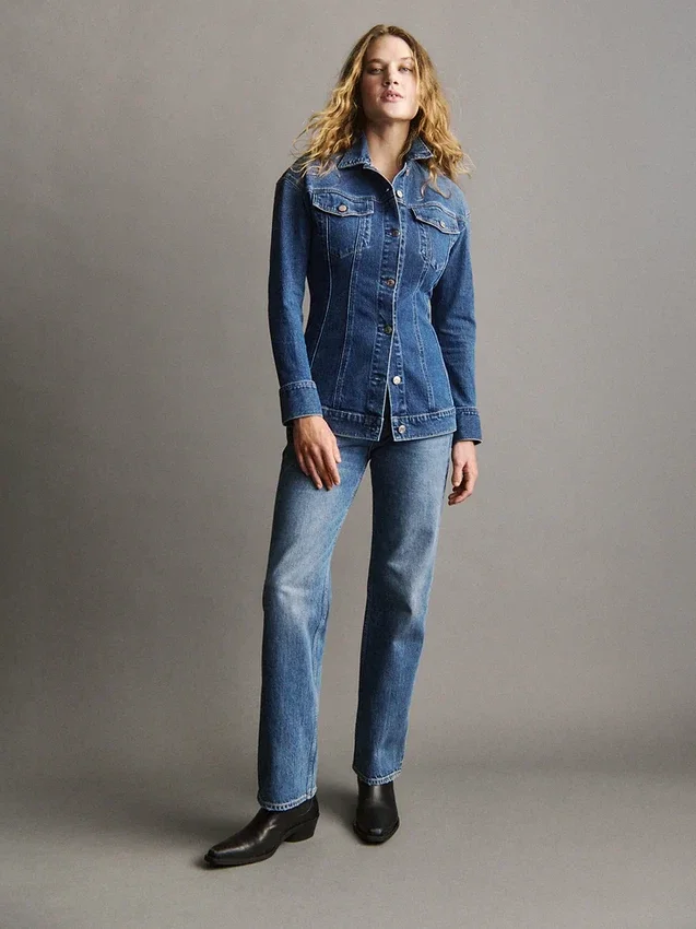 Jeans med medelhög midja, styv passform och rakt ben