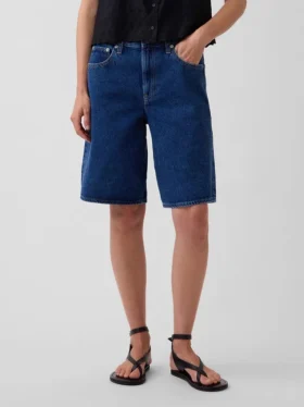 Jeansshorts med medelhög midja och lång passform