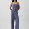 Kort pyjamas-linne i linneblandning med bieser