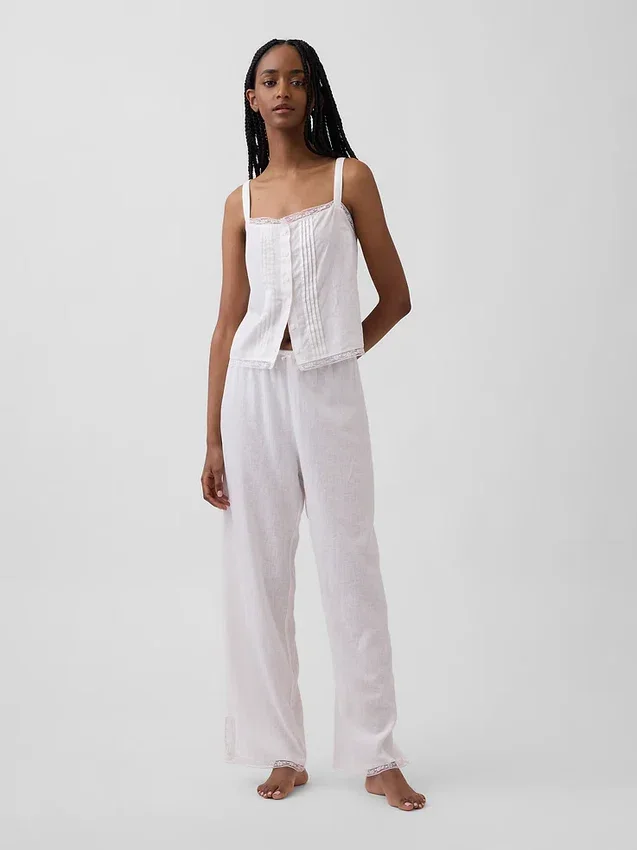 Kort pyjamas-linne i linneblandning med bieser