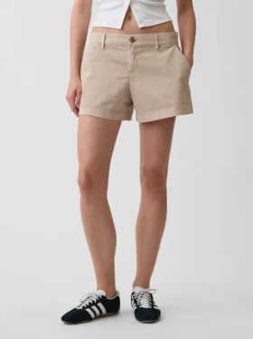 Kort Shorts i khaki med medelhög midja
