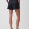 Kort Shorts i khaki med medelhög midja