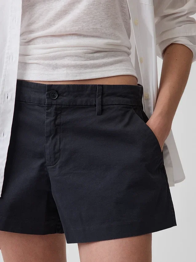 Kort Shorts i khaki med medelhög midja