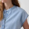 Kort topp i denim med korta ärmar och knappar framtill