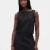 Kort topp i linneblandning med spetskant