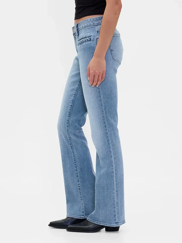 Lågmidjade, flätade fickor, långa och smala Jeans