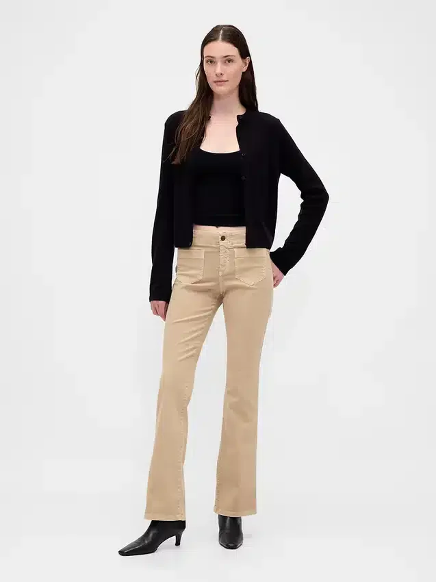 Lågmidjade långa och smala byxor i twill