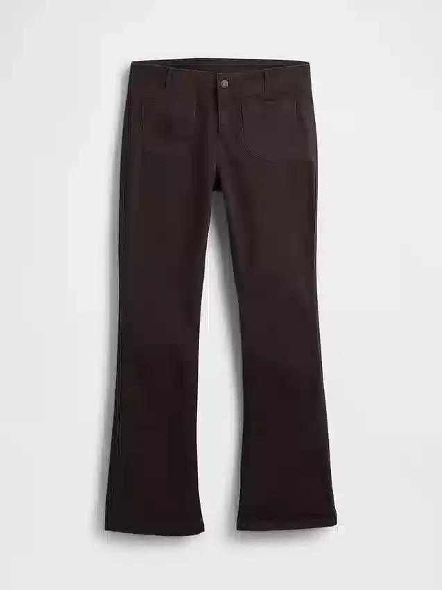 Lågmidjade långa och smala byxor i twill