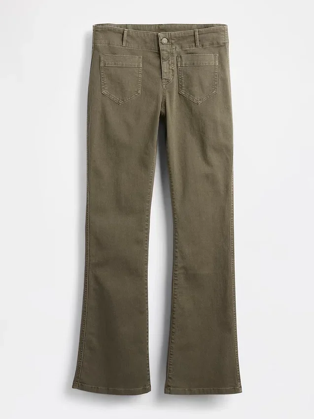 Lågmidjade långa och smala byxor i twill