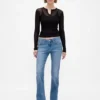 Lågmidjade, långa och smala Jeans med slits i fållen