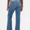Lågmidjade, långa och smala Jeans med slits i fållen