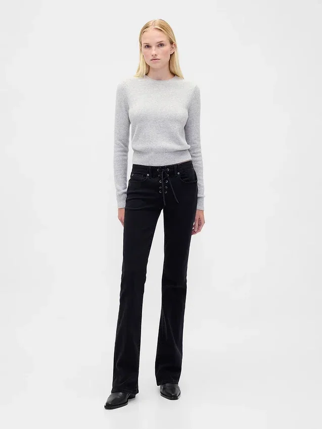 Lågmidjade, långa och smala Jeans med snörning