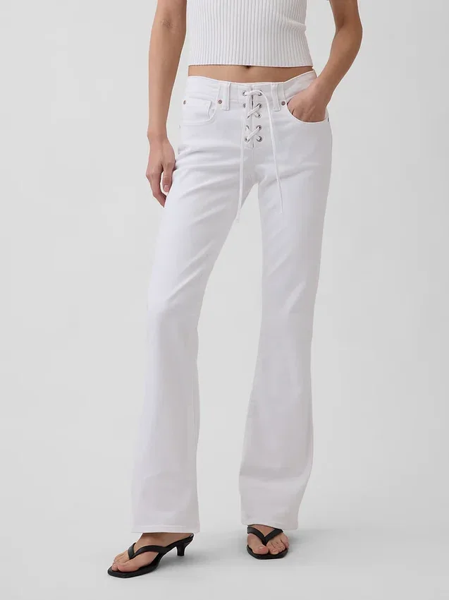Lågmidjade, långa och smala Jeans med snörning