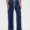 Lågmidjade, lösa 90-talsjeans med dragsko