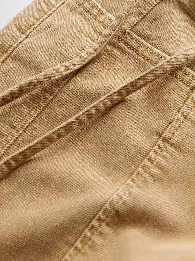 Lågmidjade, lösa 90-talsjeans med smal midja
