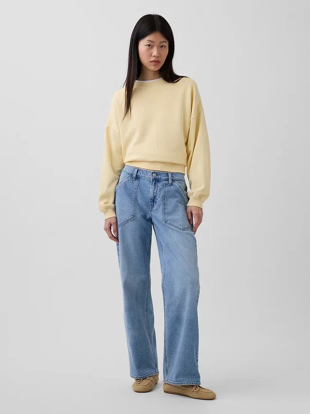 Lågmidjade, lösa jeans i 90-talsstil