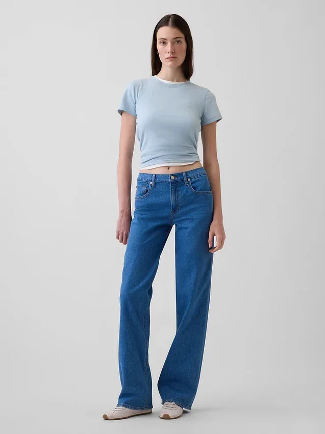 Lågmidjade, lösa jeans i 90-talsstil