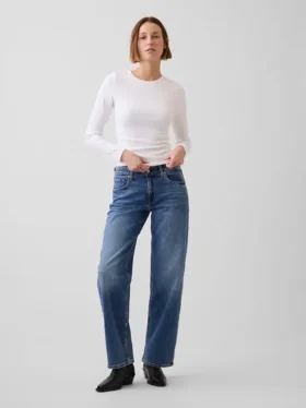 Lågmidjade, lösa jeans i 90-talsstil