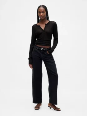 Lågmidjade, lösa jeans i 90-talsstil