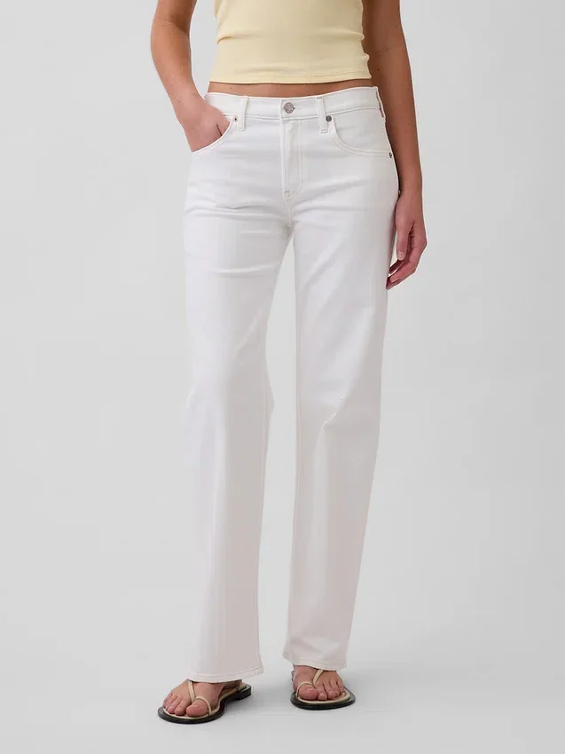 Lågmidjade, lösa jeans i 90-talsstil
