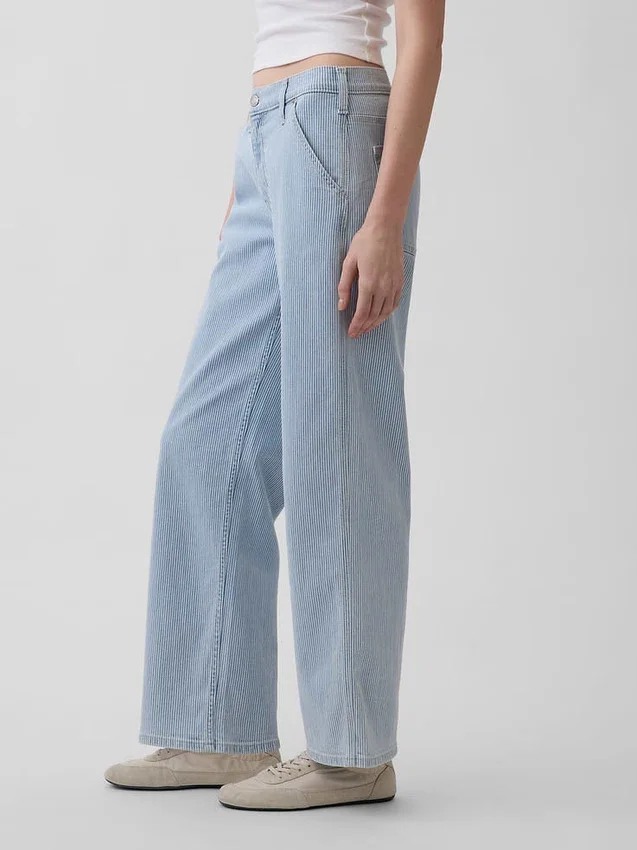 Lågmidjade, lösa jeans i 90-talsstil