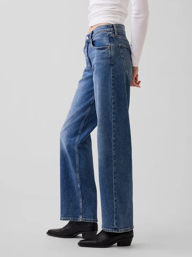 Lågmidjade, lösa jeans i 90-talsstil