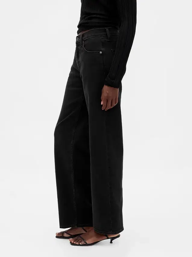 Lågmidjade, lösa jeans i 90-talsstil