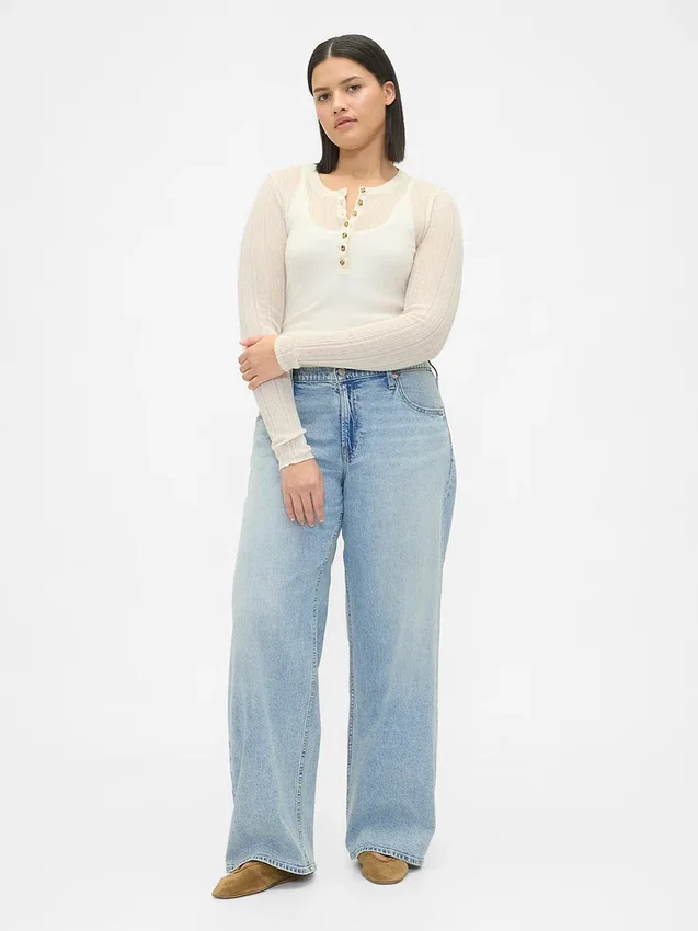 Lågmidjade, lösa jeans i 90-talsstil