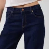 Lågmidjade, lösa jeans i 90-talsstil
