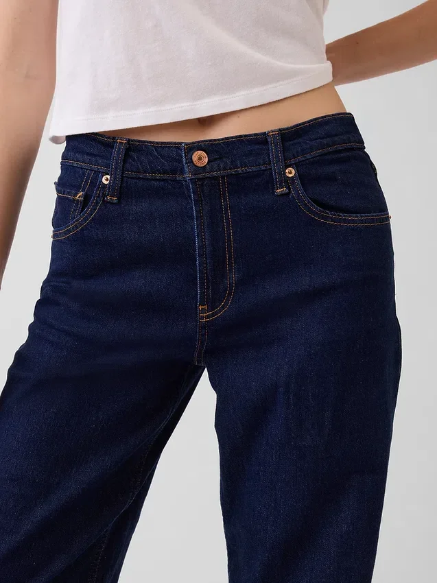 Lågmidjade, lösa jeans i 90-talsstil