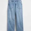 Lågmidjade, lösa jeans i 90-talsstil