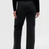 Lågmidjade, lösa jeans i 90-talsstil