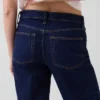 Lågmidjade, lösa jeans i 90-talsstil