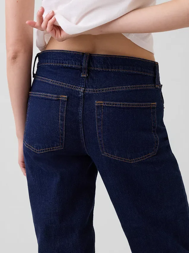 Lågmidjade, lösa jeans i 90-talsstil