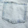 Lågmidjade, lösa jeans i 90-talsstil
