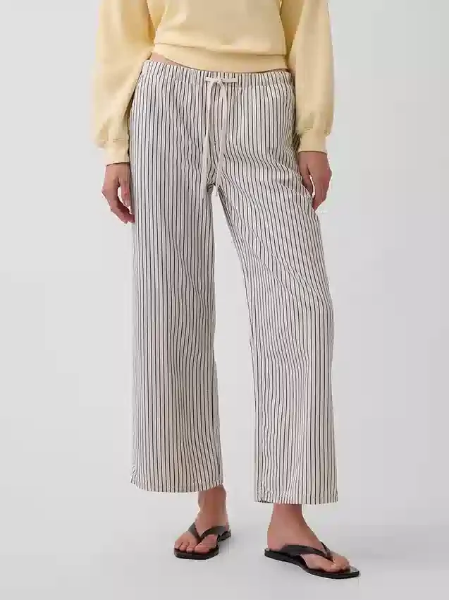 Lågmidjade, lösa, korta jeans i 90-talsstil med ränder