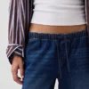 Lågmidjade, lösa och bekväma cropped-Jeans i 90-talsstil