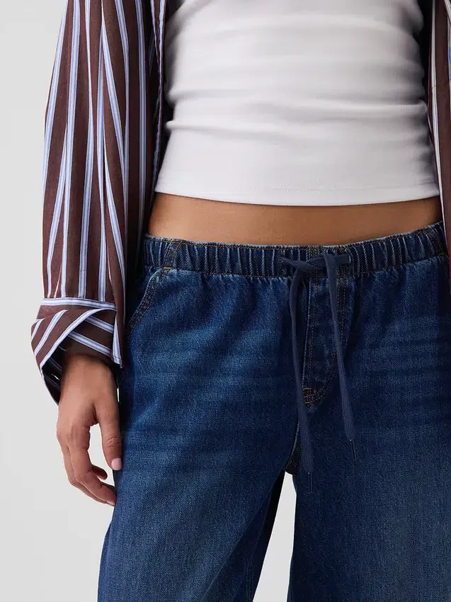 Lågmidjade, lösa och bekväma cropped-Jeans i 90-talsstil