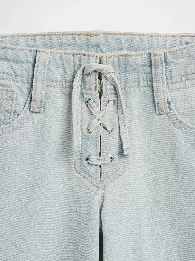Lågmidjade, snörda jeans med avslappnad utsvängd passform för barn