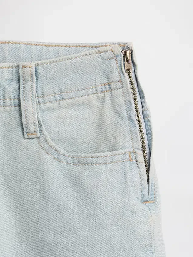 Lågmidjade, snörda jeans med avslappnad utsvängd passform för barn