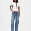 Lågmidjade, snörda, lösa jeans i 90-talsstil