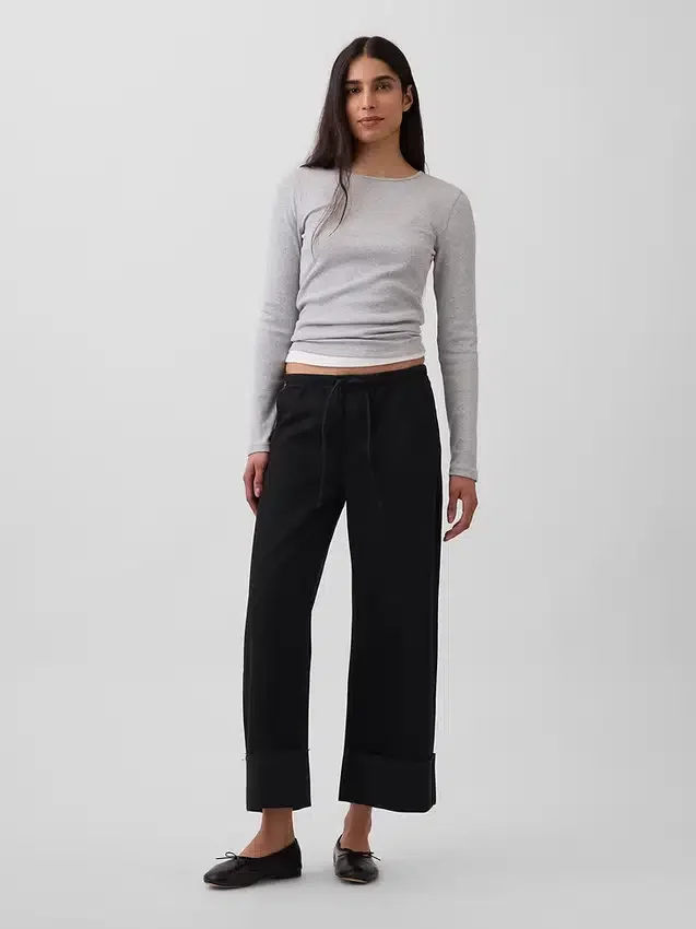 Lågmidjade, ultramjuka, avslappnade 90-talsinspirerade cropped-Jeans