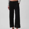 Lågmidjade, ultramjuka, avslappnade 90-talsinspirerade cropped-Jeans