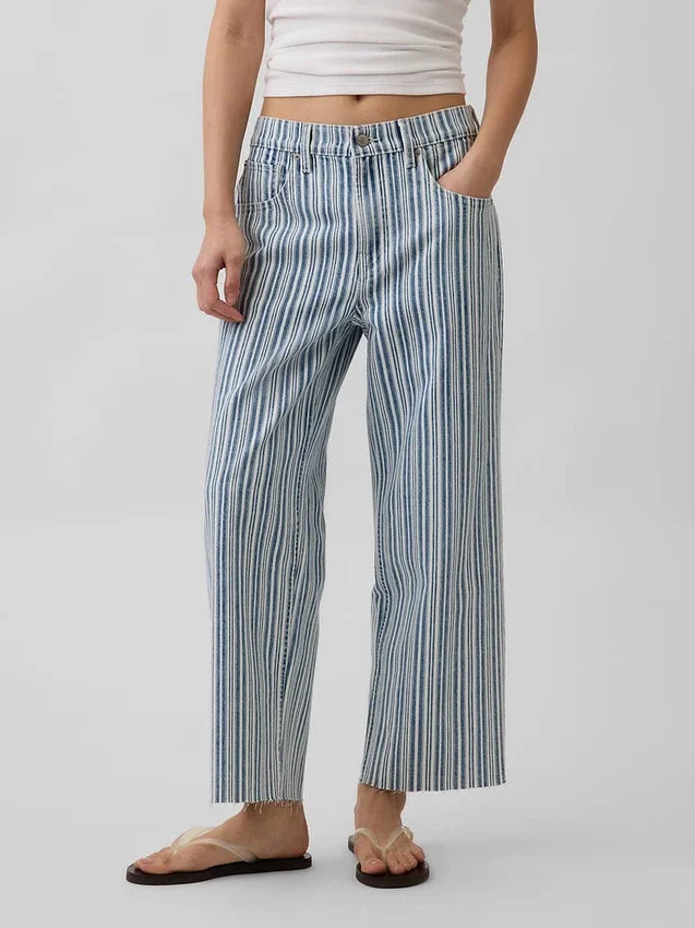 Lågt sittande, avslappnade cropped-Jeans