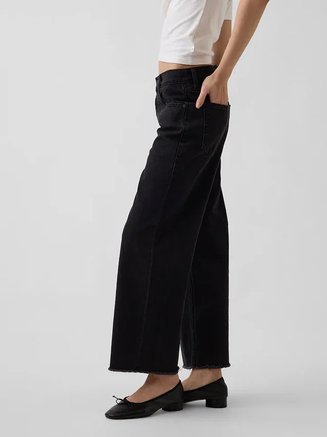 Lågt sittande, avslappnade cropped-Jeans