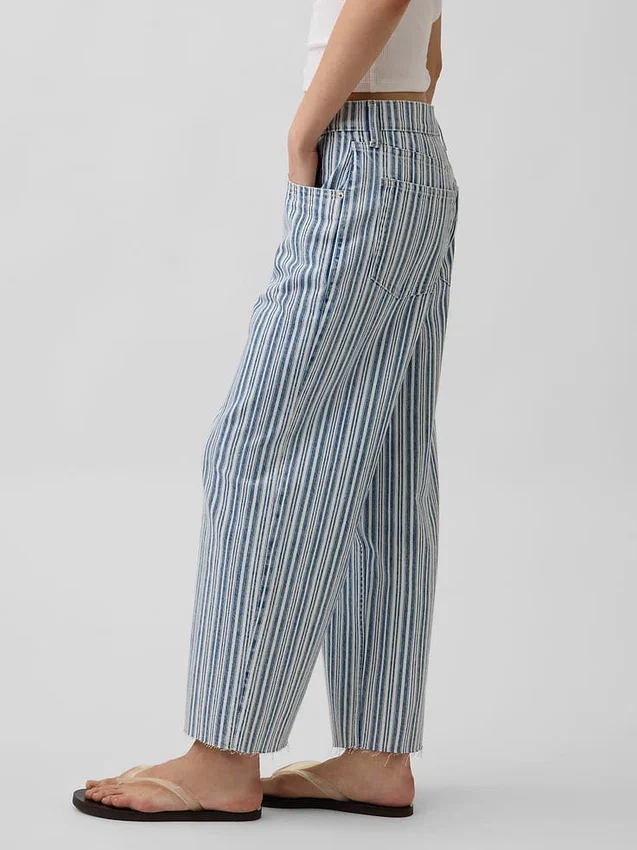 Lågt sittande, avslappnade cropped-Jeans