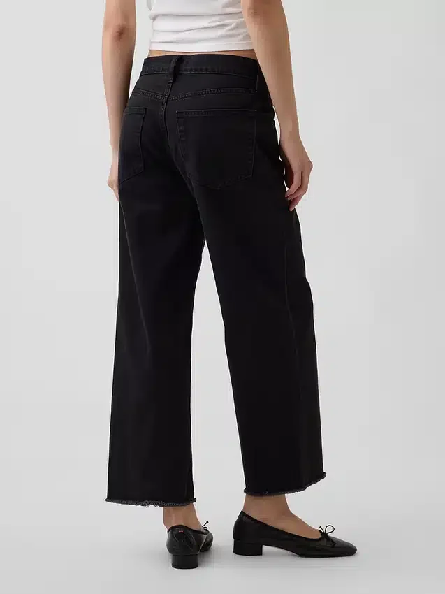 Lågt sittande, avslappnade cropped-Jeans
